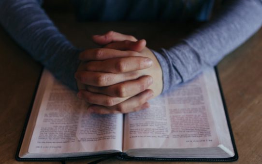 Einladung - Gottes Wort im Blickpunkt und gemeinsames Gebet