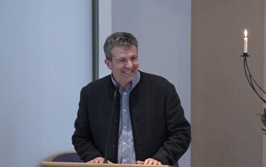Dario Paeper im Gottesdienst am 12.12.2020